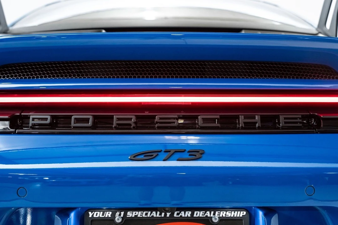 2025 Porsche 992 GT3 - Image 15 of 31