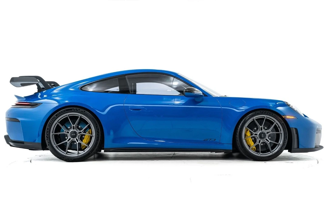 2025 Porsche 992 GT3 - Image 8 of 31