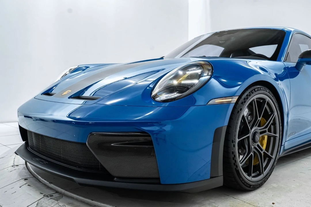 2025 Porsche 992 GT3 - Image 26 of 31
