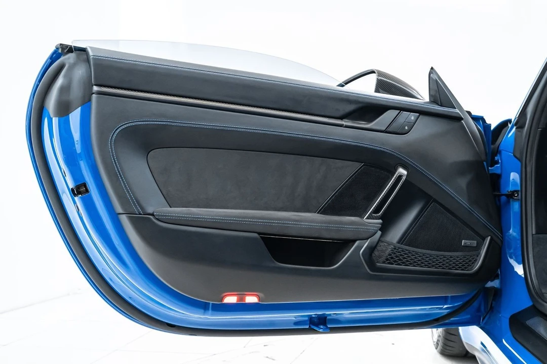 2025 Porsche 992 GT3 - Image 28 of 31