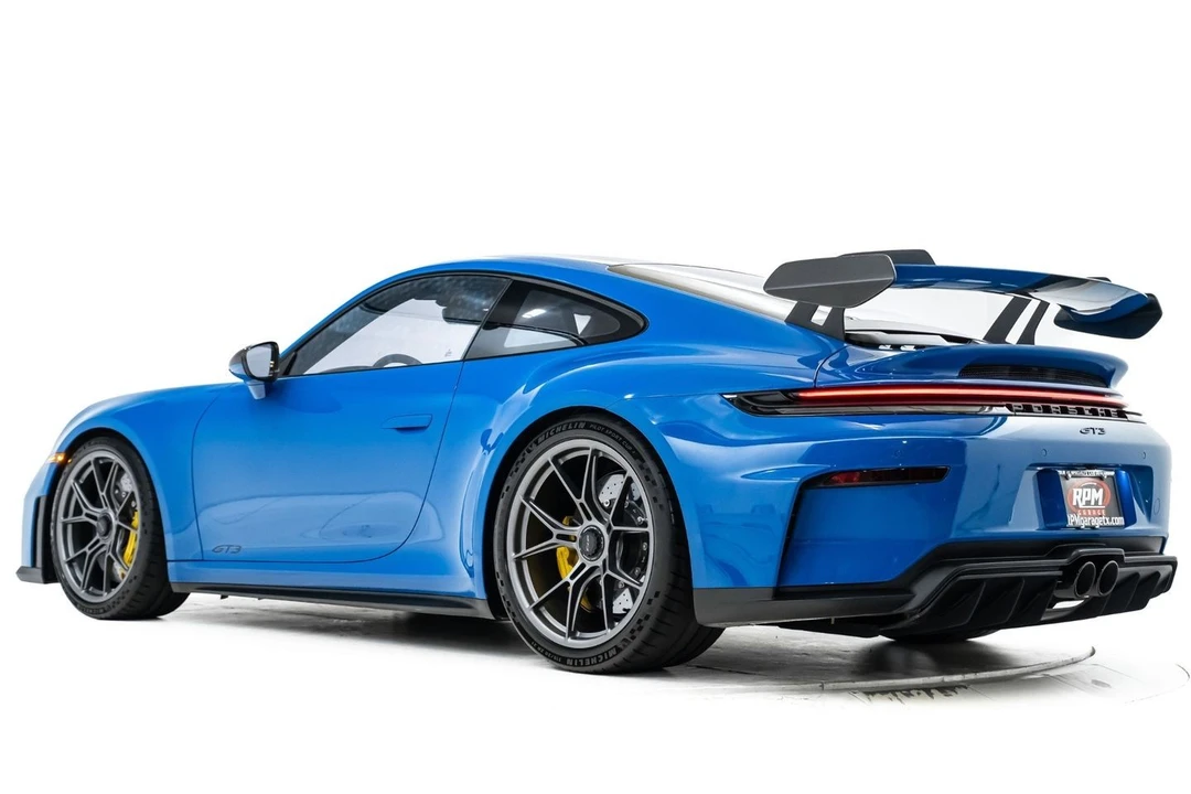 2025 Porsche 992 GT3 - Image 13 of 31