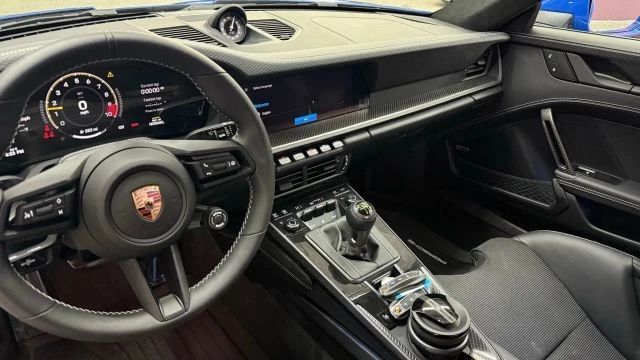 2025 Porsche 992 GT3 - Image 11 of 21