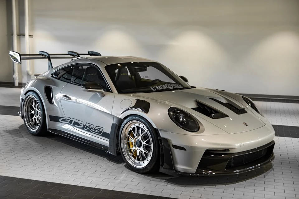 2025 Porsche 992 GT3 RS - Image 13 of 18