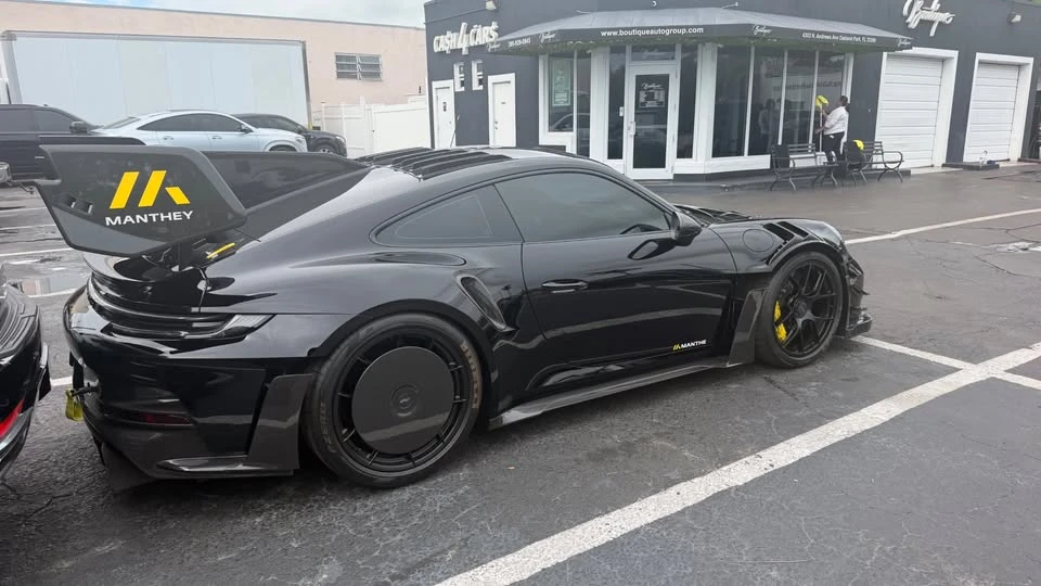 2025 Porsche 992 GT3 RS - Image 2 of 13