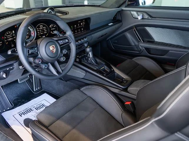 2025 Porsche 992 Carrera - Image 6 of 7