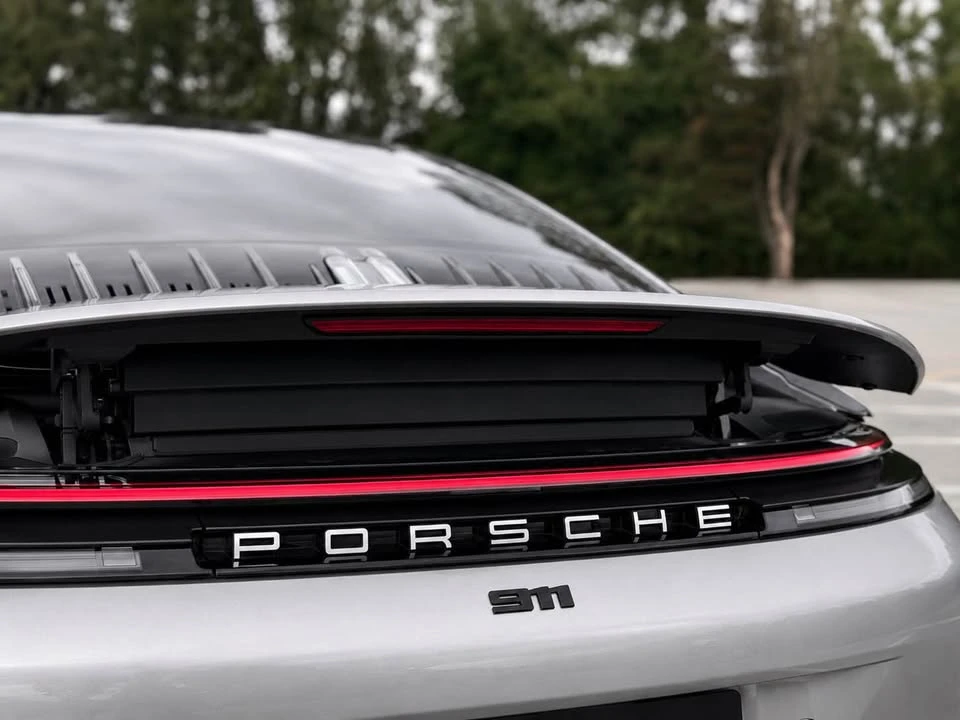 2025 Porsche 992 Carrera - Image 5 of 19