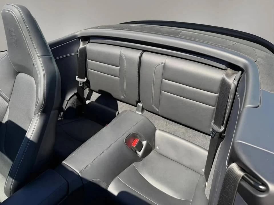 2025 Porsche 992 Carrera - Image 9 of 14