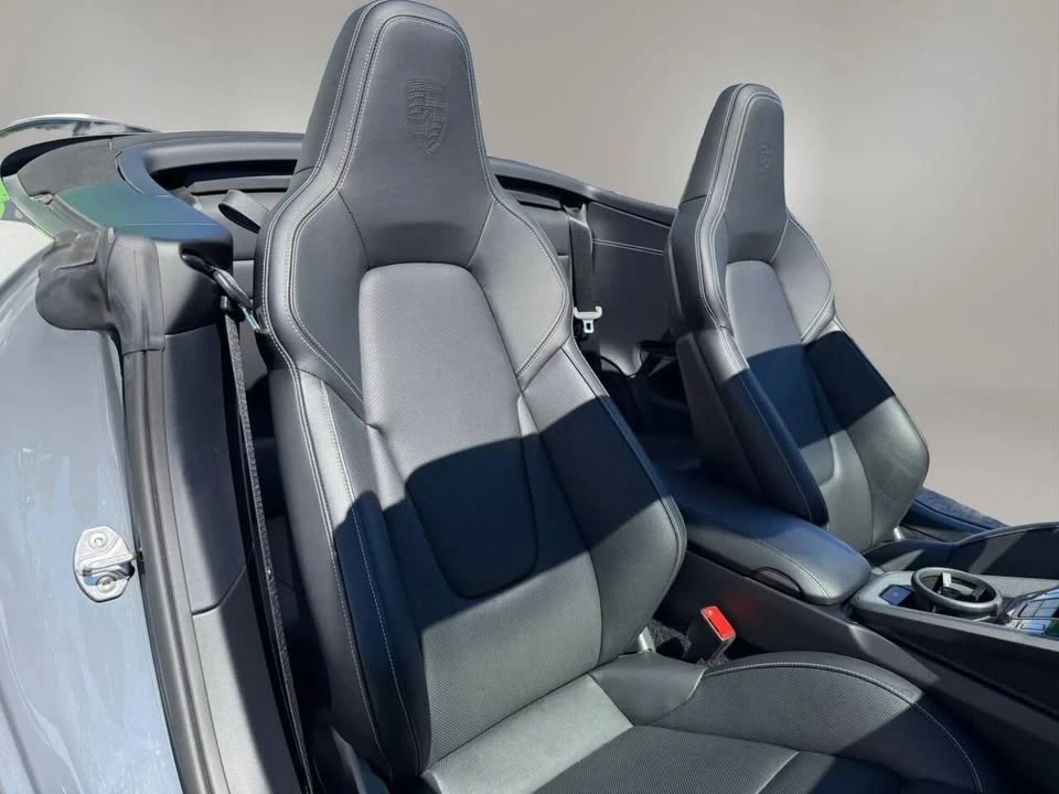 2025 Porsche 992 Carrera - Image 13 of 14