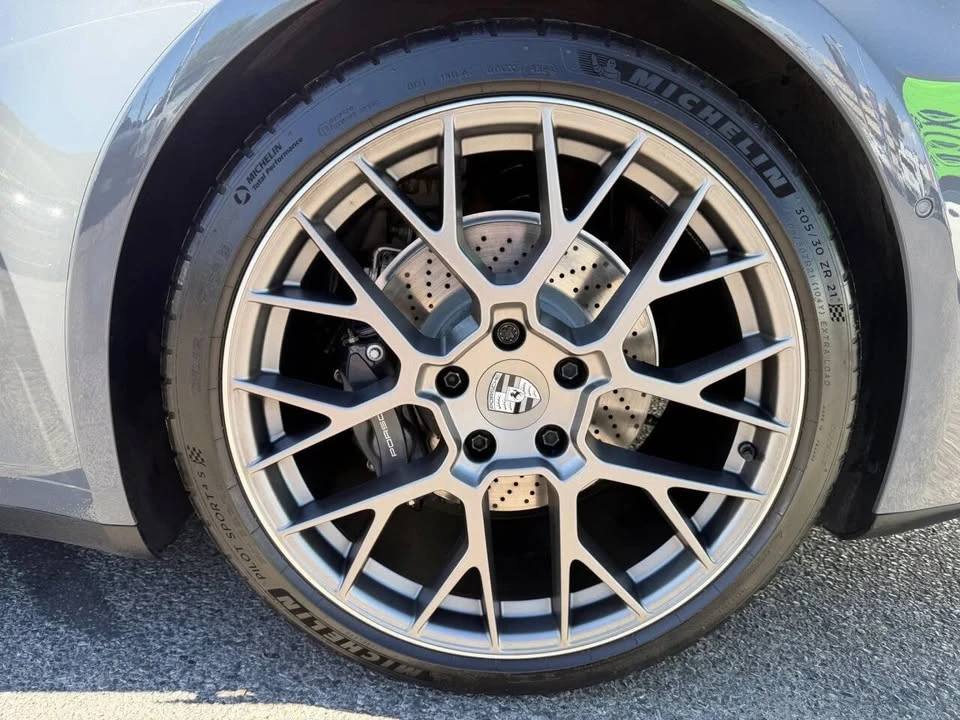 2025 Porsche 992 Carrera - Image 7 of 14