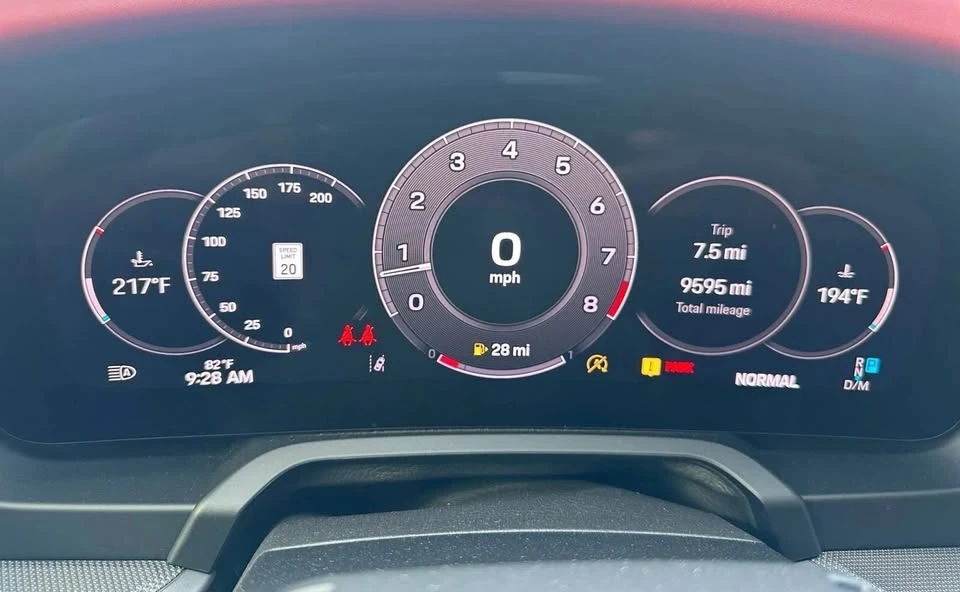 2025 Porsche 992 Carrera - Image 12 of 17