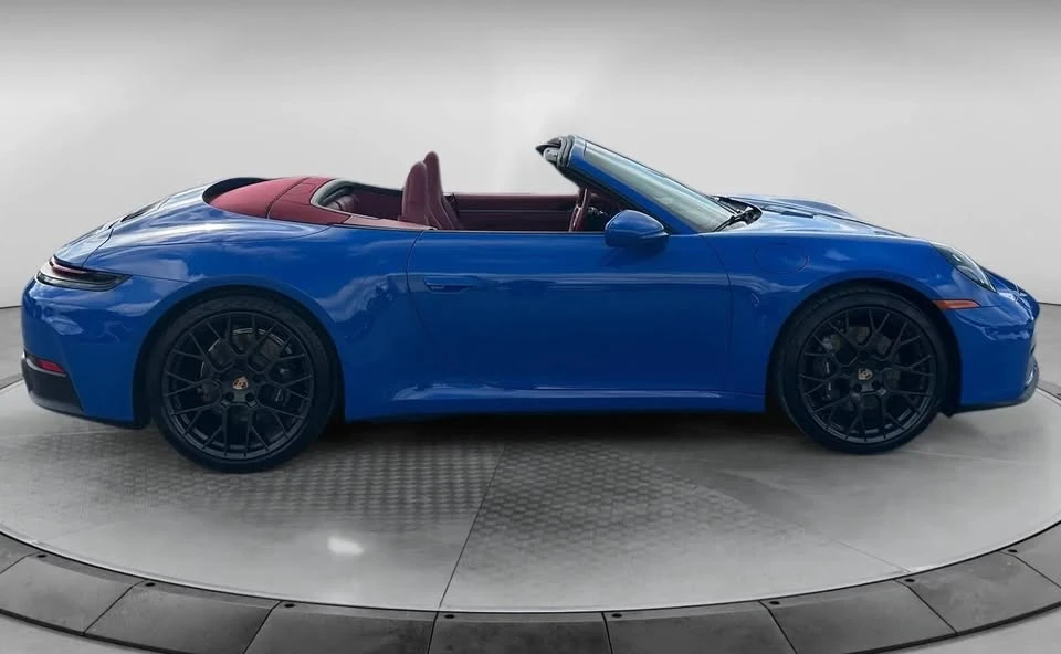 2025 Porsche 992 Carrera - Image 7 of 17