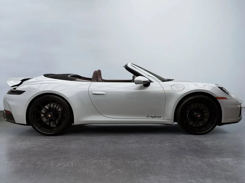 2025 Porsche 992 Carrera - Image 8 of 10
