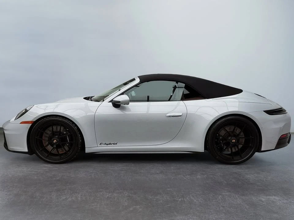 2025 Porsche 992 Carrera - Image 5 of 10