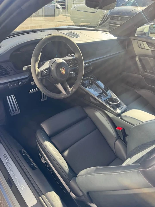 2025 Porsche 992 Carrera S - Image 9 of 15