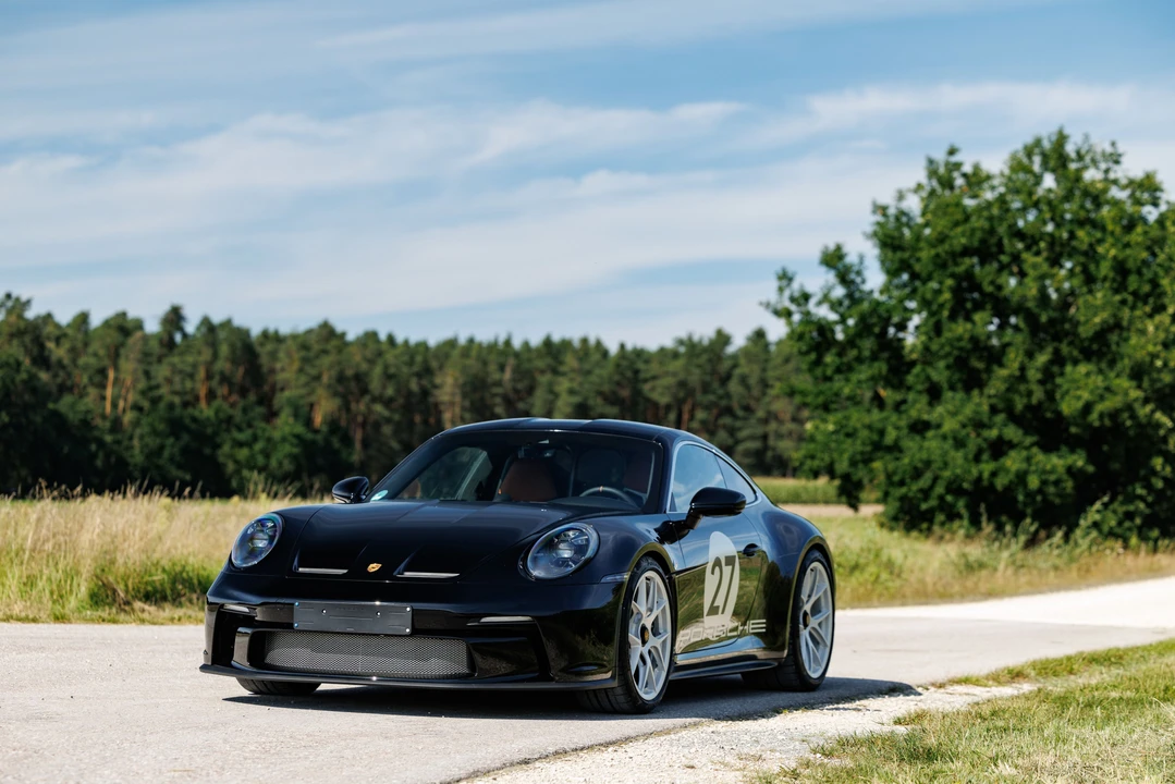 2025 Porsche 992 S/T - Image 30 of 31