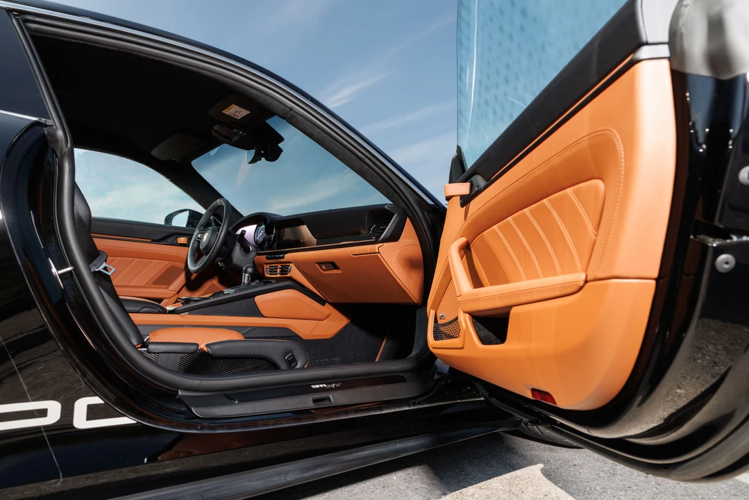 2025 Porsche 992 S/T - Image 3 of 31