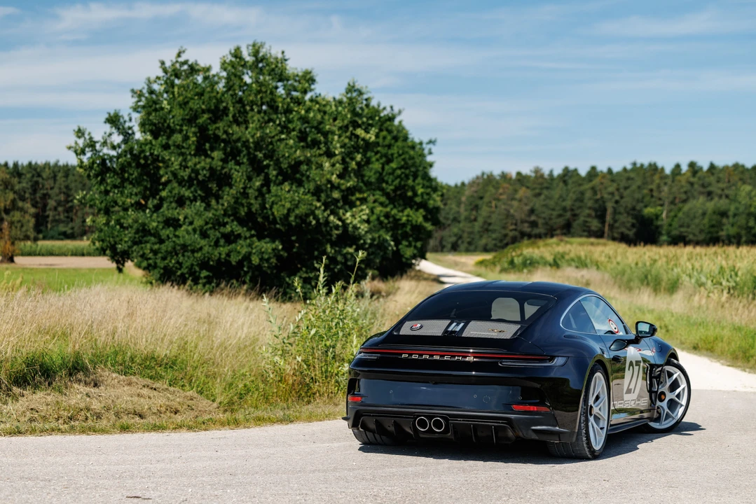 2025 Porsche 992 S/T - Image 20 of 31