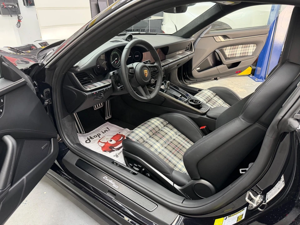 2025 Porsche 992 Turbo - Image 6 of 6