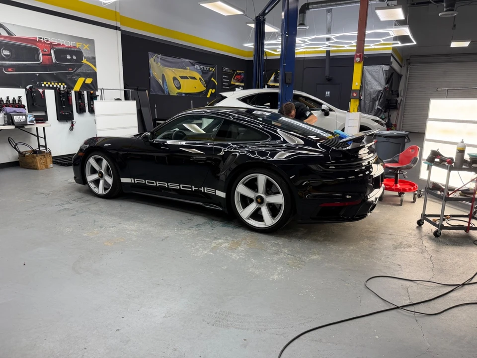 2025 Porsche 992 Turbo - Image 4 of 6