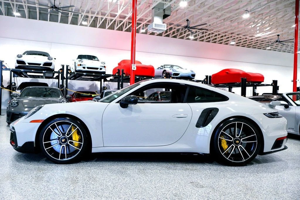 2025 Porsche - Image 2 of 12