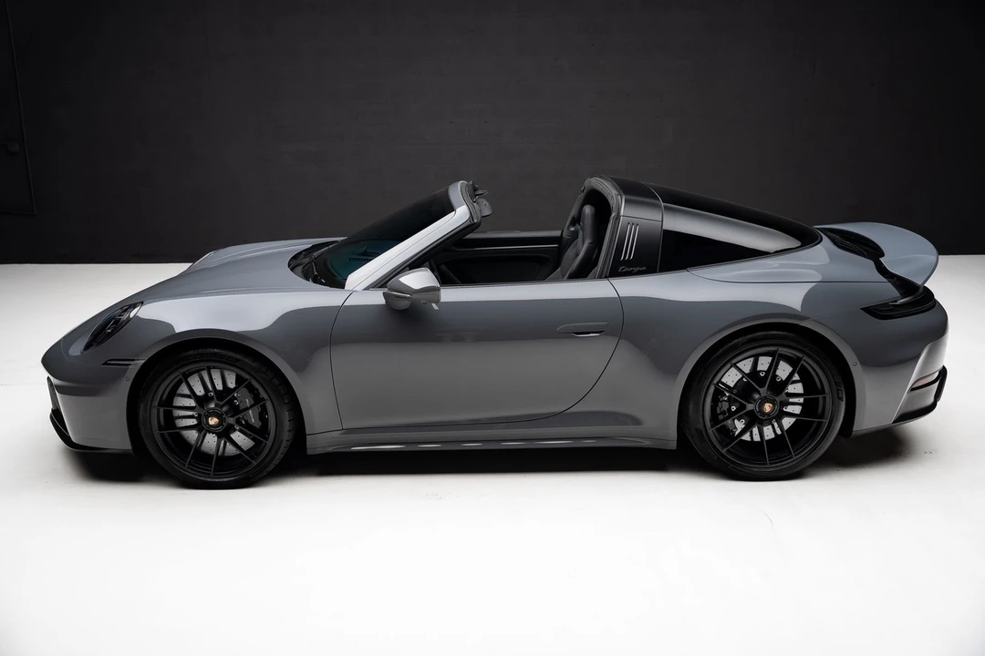 2025 Porsche 992 Targa 4 GTS - Image 18 of 31