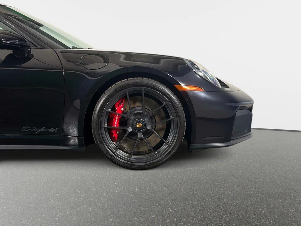 2025 Porsche 992 Targa 4 GTS - Image 4 of 31