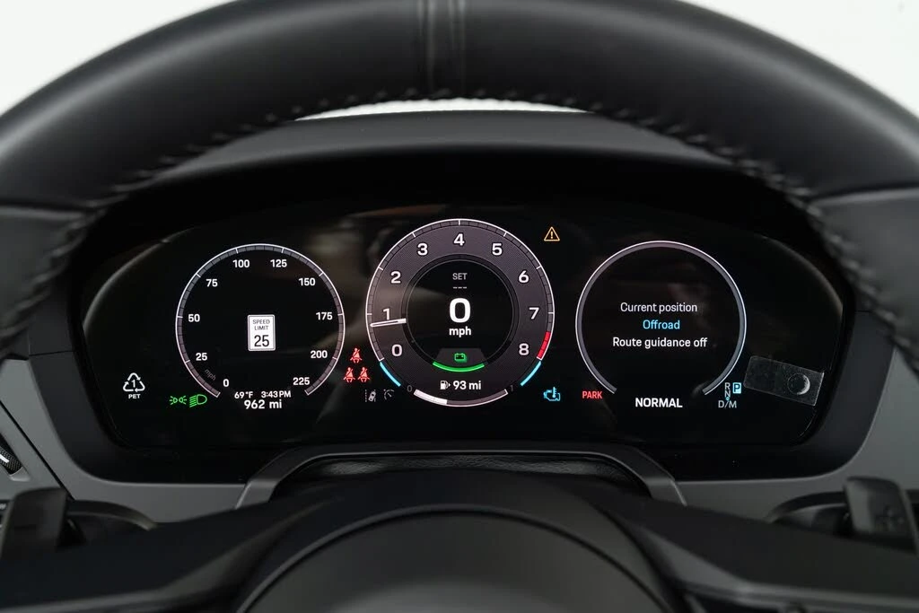 2025 Porsche 992 Targa 4 GTS - Image 5 of 31