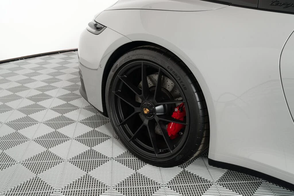 2025 Porsche 992 Targa 4 GTS - Image 21 of 31