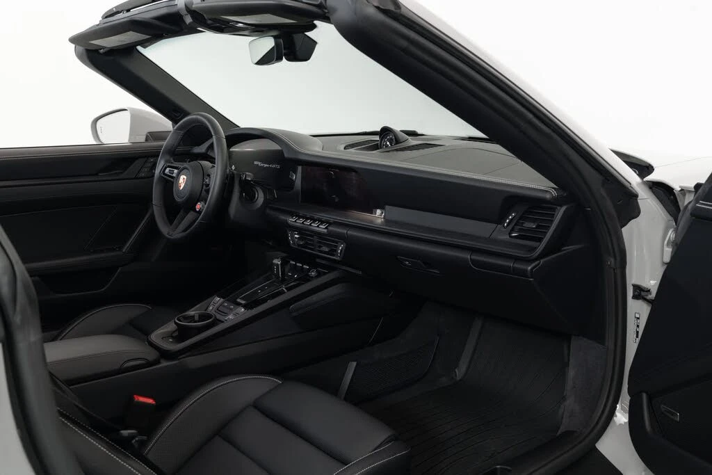 2025 Porsche 992 Targa 4 GTS - Image 9 of 31