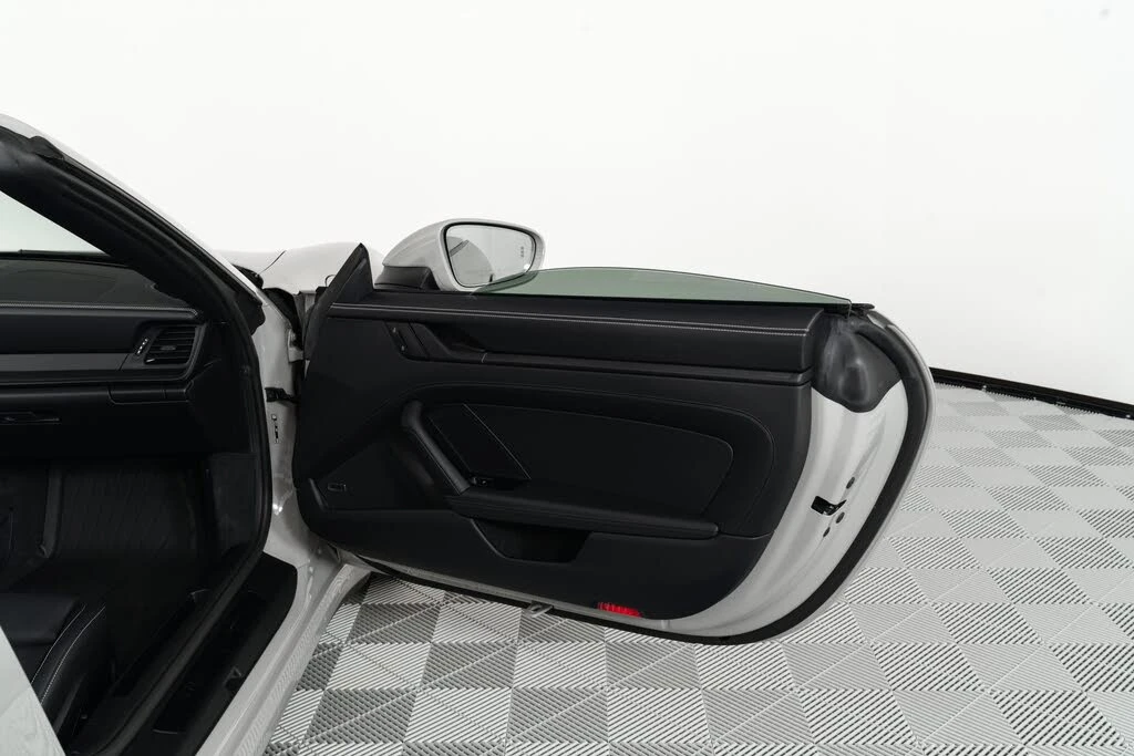 2025 Porsche 992 Targa 4 GTS - Image 25 of 31