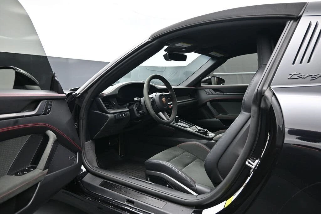 2025 Porsche 992 Targa 4 GTS - Image 4 of 31