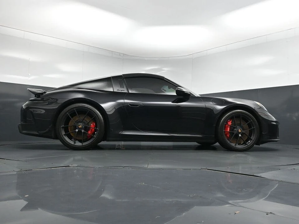 2025 Porsche 992 Targa 4 GTS - Image 25 of 31