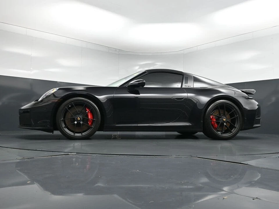 2025 Porsche 992 Targa 4 GTS - Image 21 of 31