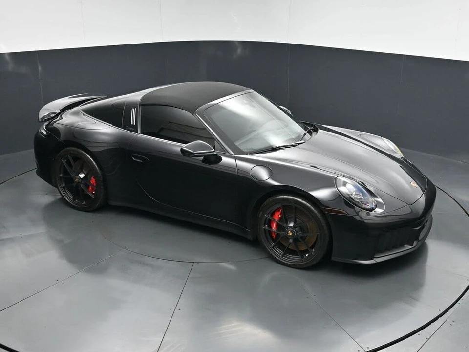 2025 Porsche 992 Targa 4 GTS - Image 18 of 31