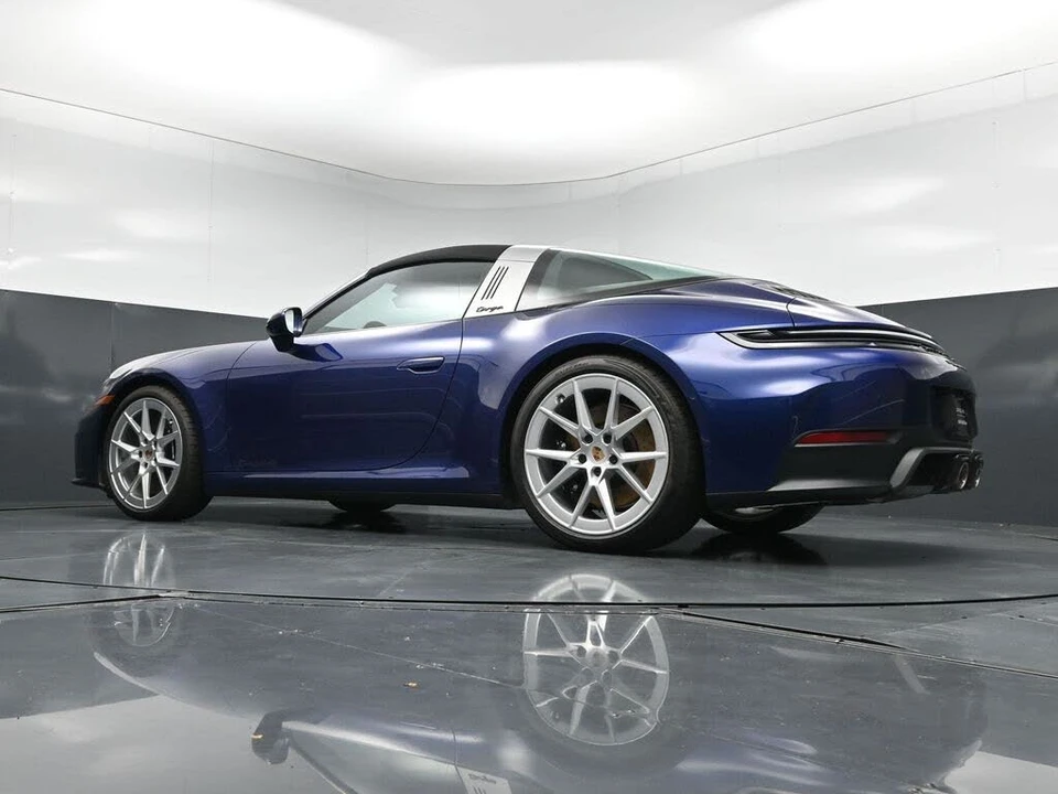 2025 Porsche 992 Targa 4 GTS - Image 25 of 31