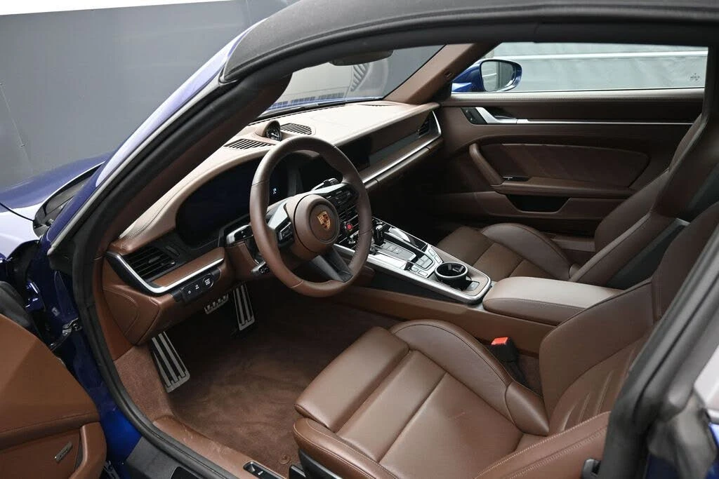 2025 Porsche 992 Targa 4 GTS - Image 4 of 31