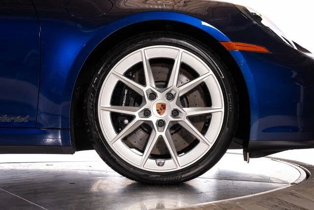 2025 Porsche 992 Targa 4 GTS - Image 12 of 31