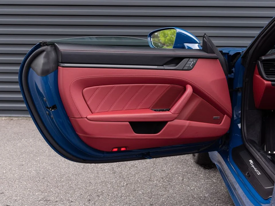 2025 Porsche 992 Targa 4 GTS - Image 22 of 31
