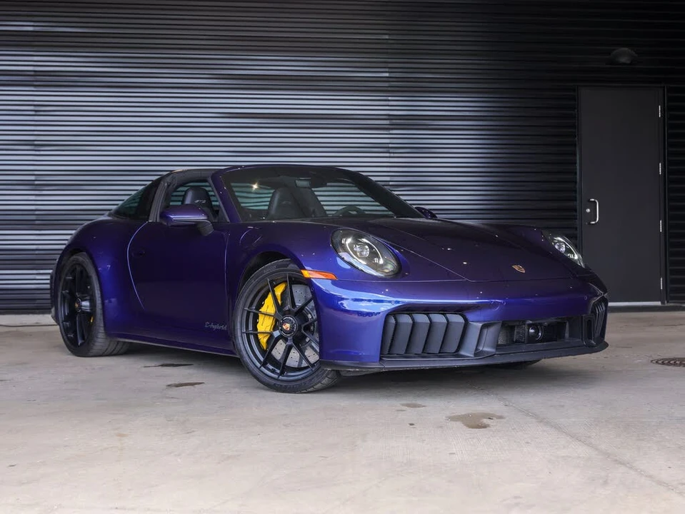 2025 Porsche 992 Targa 4 GTS - Image 9 of 31