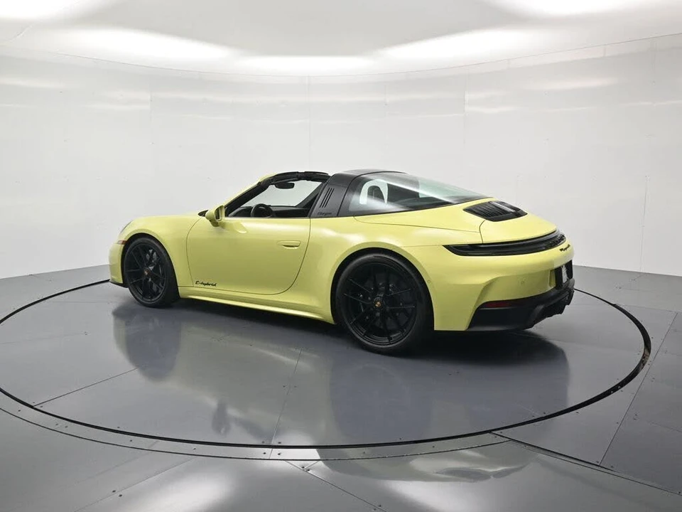 2025 Porsche 992 Targa 4 GTS - Image 3 of 31