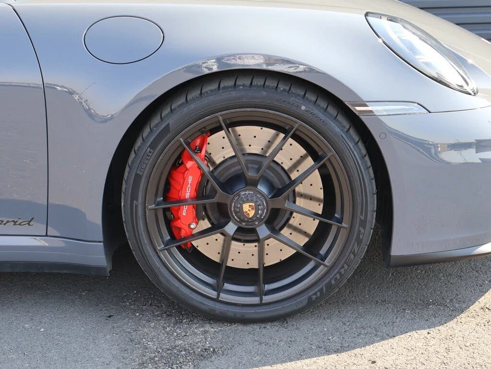 2025 Porsche 992 Targa 4 GTS - Image 27 of 30