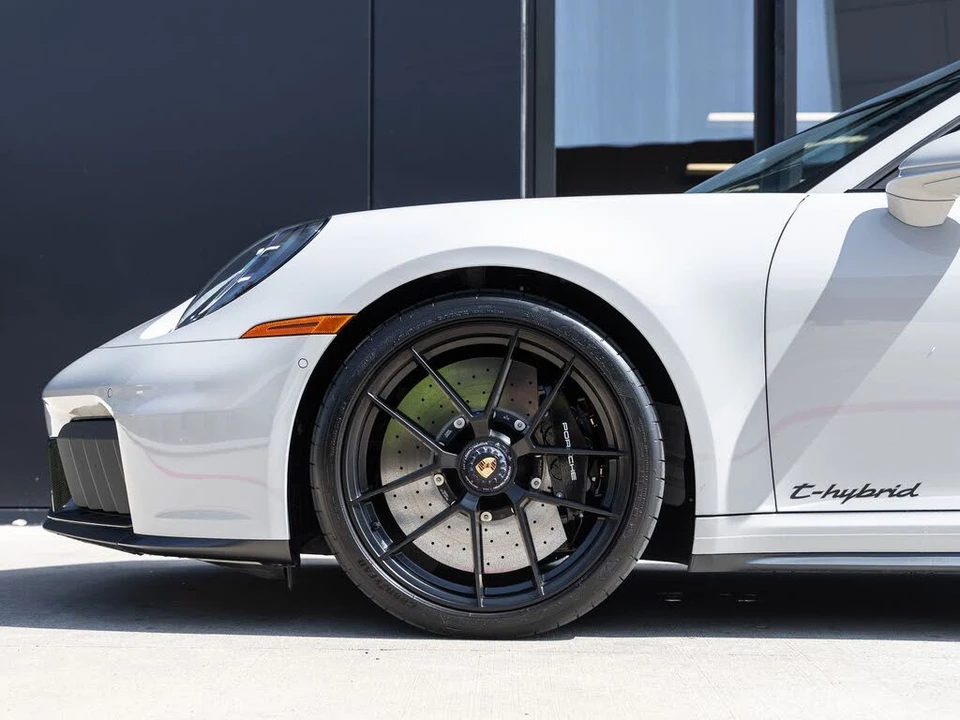 2025 Porsche 992 Targa 4 GTS - Image 13 of 31