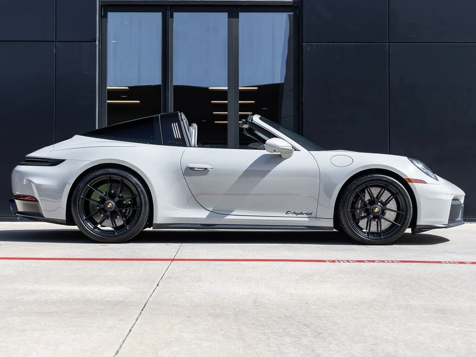 2025 Porsche 992 Targa 4 GTS - Image 12 of 31