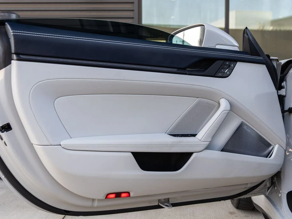 2025 Porsche 992 Targa 4 GTS - Image 28 of 31