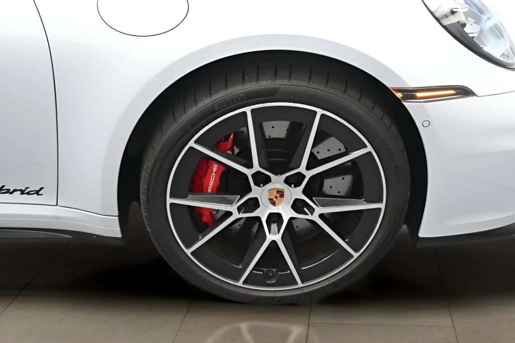 2025 Porsche 992 Targa 4 GTS - Image 13 of 31