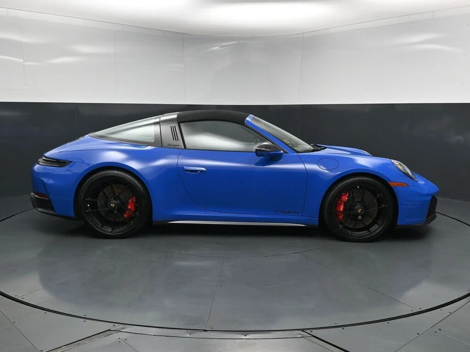 2025 Porsche 992 Targa 4 GTS - Image 13 of 31