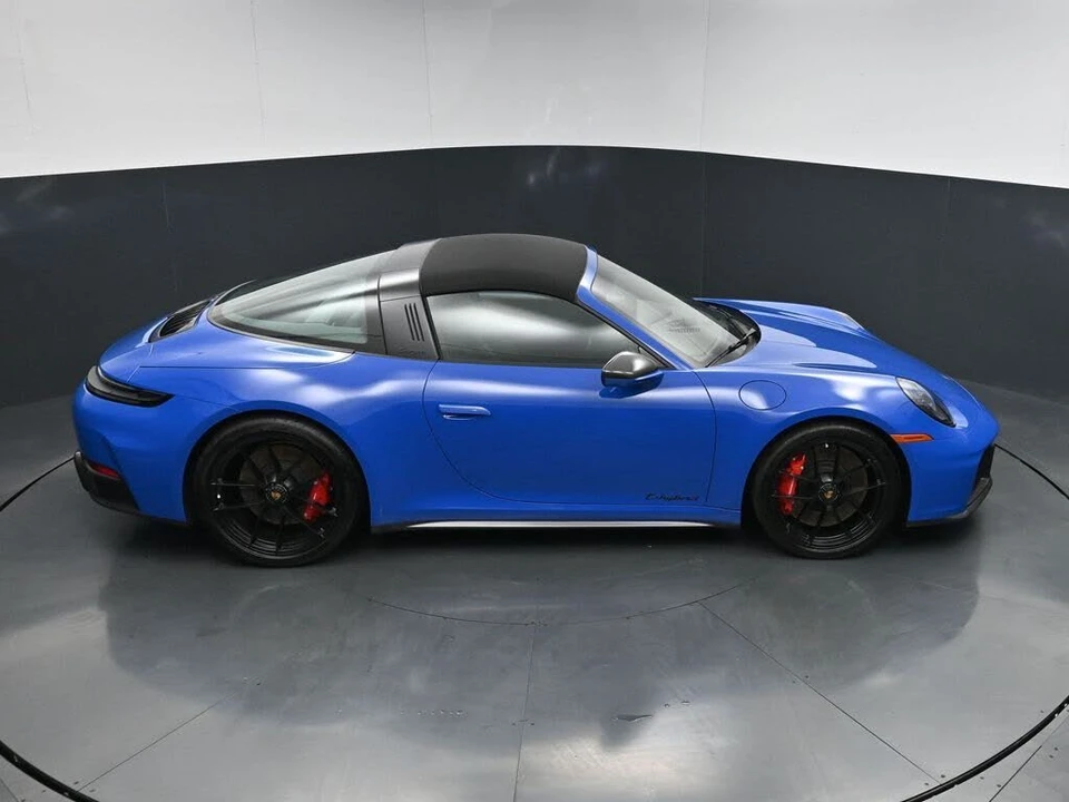 2025 Porsche 992 Targa 4 GTS - Image 21 of 31