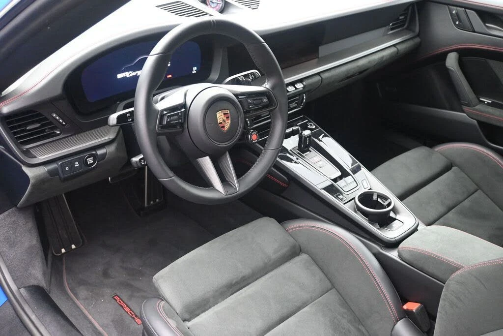 2025 Porsche 992 Targa 4 GTS - Image 4 of 31