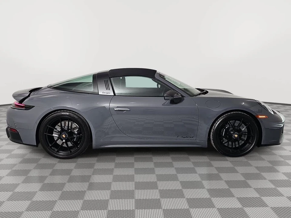2025 Porsche 992 Targa 4 GTS - Image 9 of 31