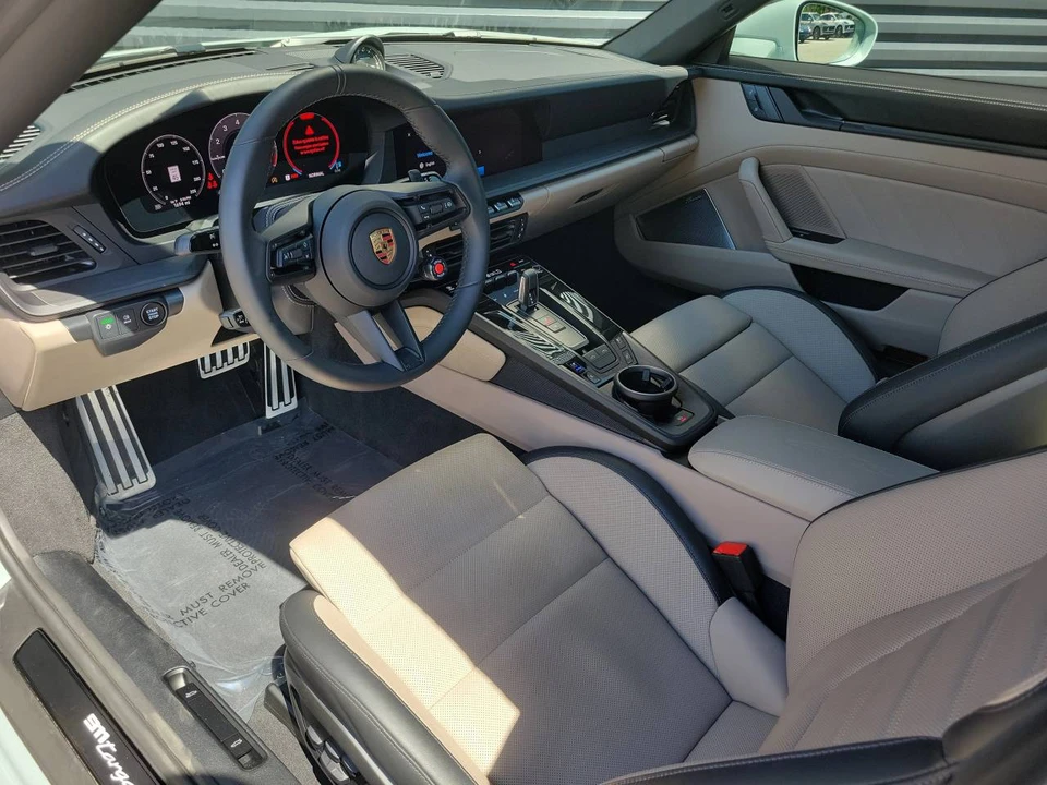 2025 Porsche 992 Targa 4 GTS - Image 4 of 4